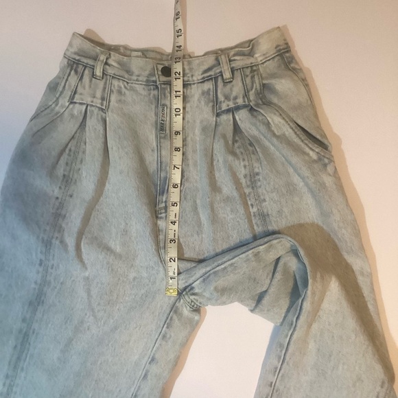 Vintage 80s/90s Bugle Boy Jeans Light Wash High Waist Pleats Tapered - Picture 6 of 9